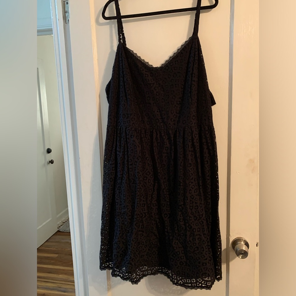Black Lace Spaghetti Strap Dress